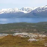 Traditional Located Close To Fjord * Lyngseidet
