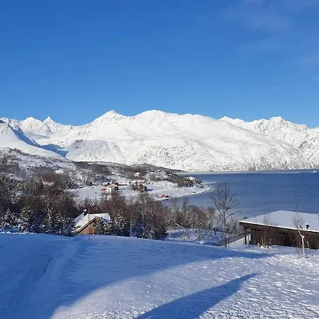 Dom wakacyjny Traditional Located Close To Fjord