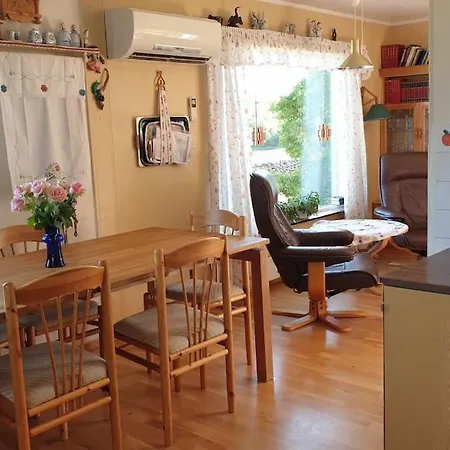 Traditional Located Close To Fjord * Lyngseidet
