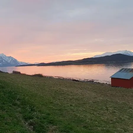 Traditional Located Close To Fjord Dom wakacyjny *