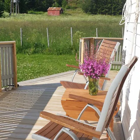 Traditional Located Close To Fjord * Lyngseidet