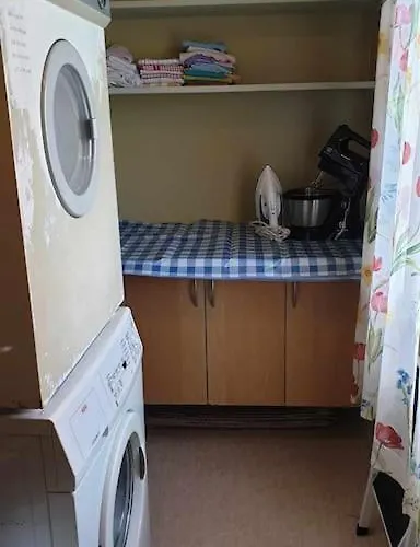 Traditional Located Close To Fjord Casa vacanze Lyngseidet