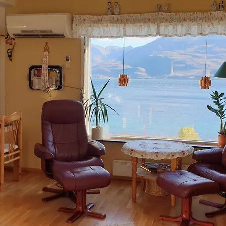 Traditional Located Close To Fjord Dom wakacyjny *